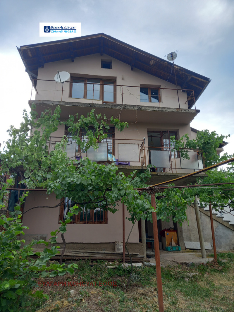 Продава  Къща област Кюстендил , с. Таваличево , 240 кв.м | 79947972