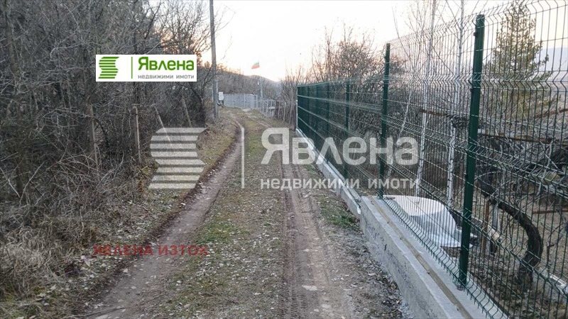 Продава ПАРЦЕЛ, с. Макоцево, област София област