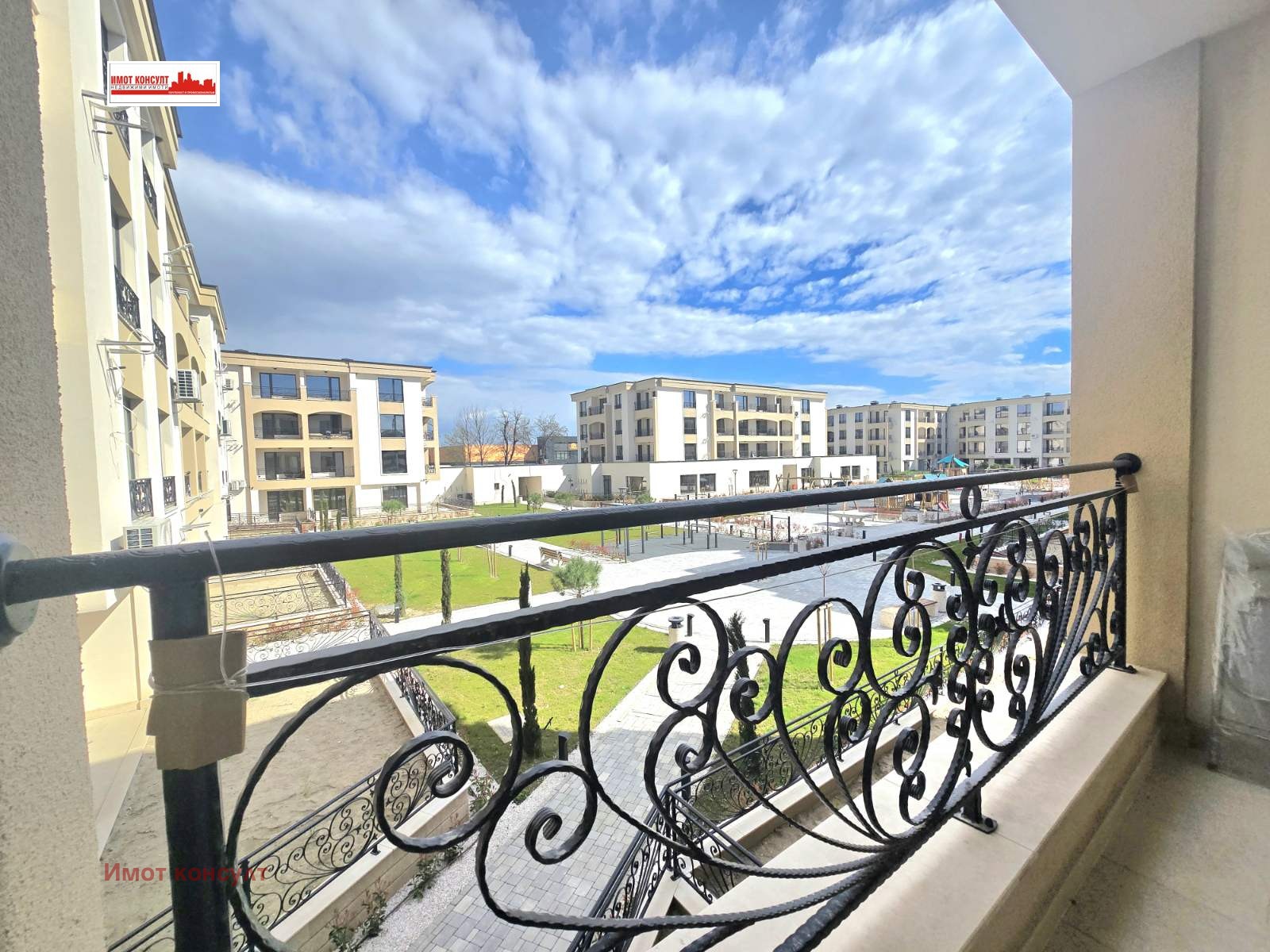 Продава 2-СТАЕН, гр. Пловдив, Кършияка, снимка 2 - Апартаменти - 54150062