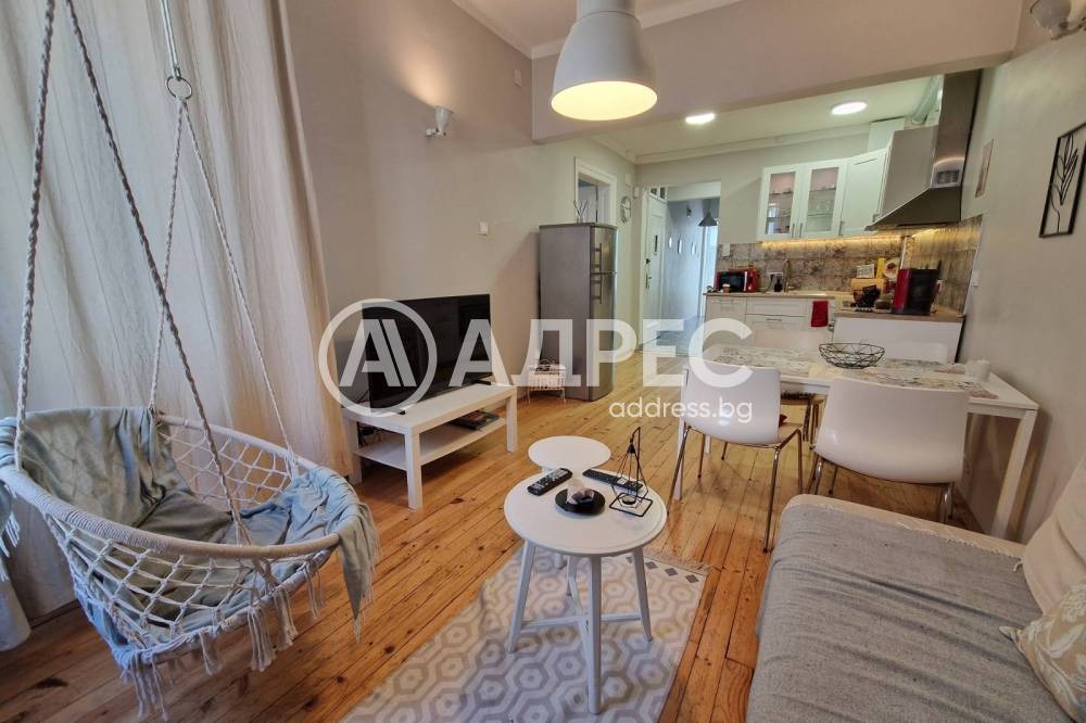 Продава  3-стаен град София , Център , 76 кв.м | 57259473