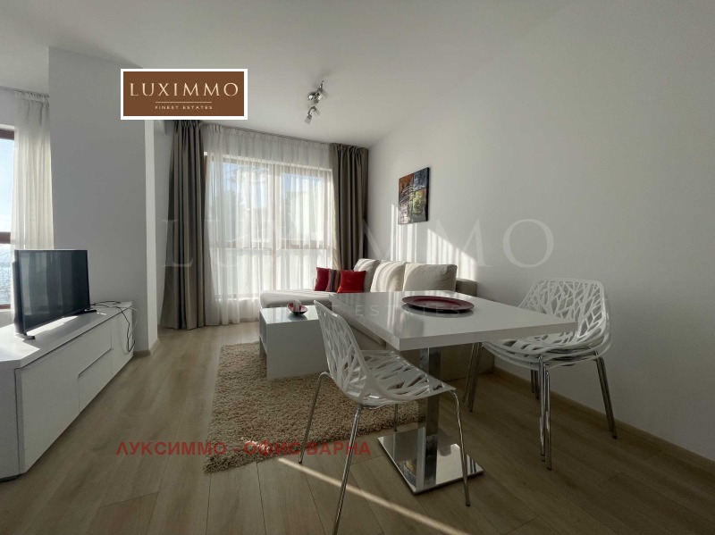 En venta  Estudio Varna , m-t Alen mak , 54 metros cuadrados | 47804663 - imagen [2]