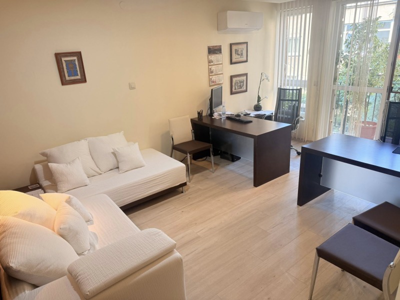 Продава 2-СТАЕН, гр. Бургас, Център, снимка 2 - Апартаменти - 53341996