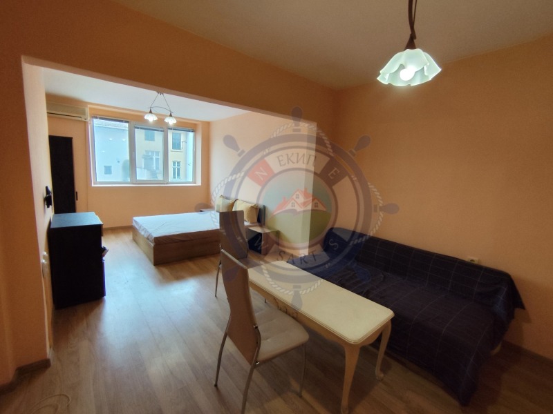 Na sprzedaż  2 sypialnie Warna , Centar , 105 mkw | 10772359 - obraz [4]