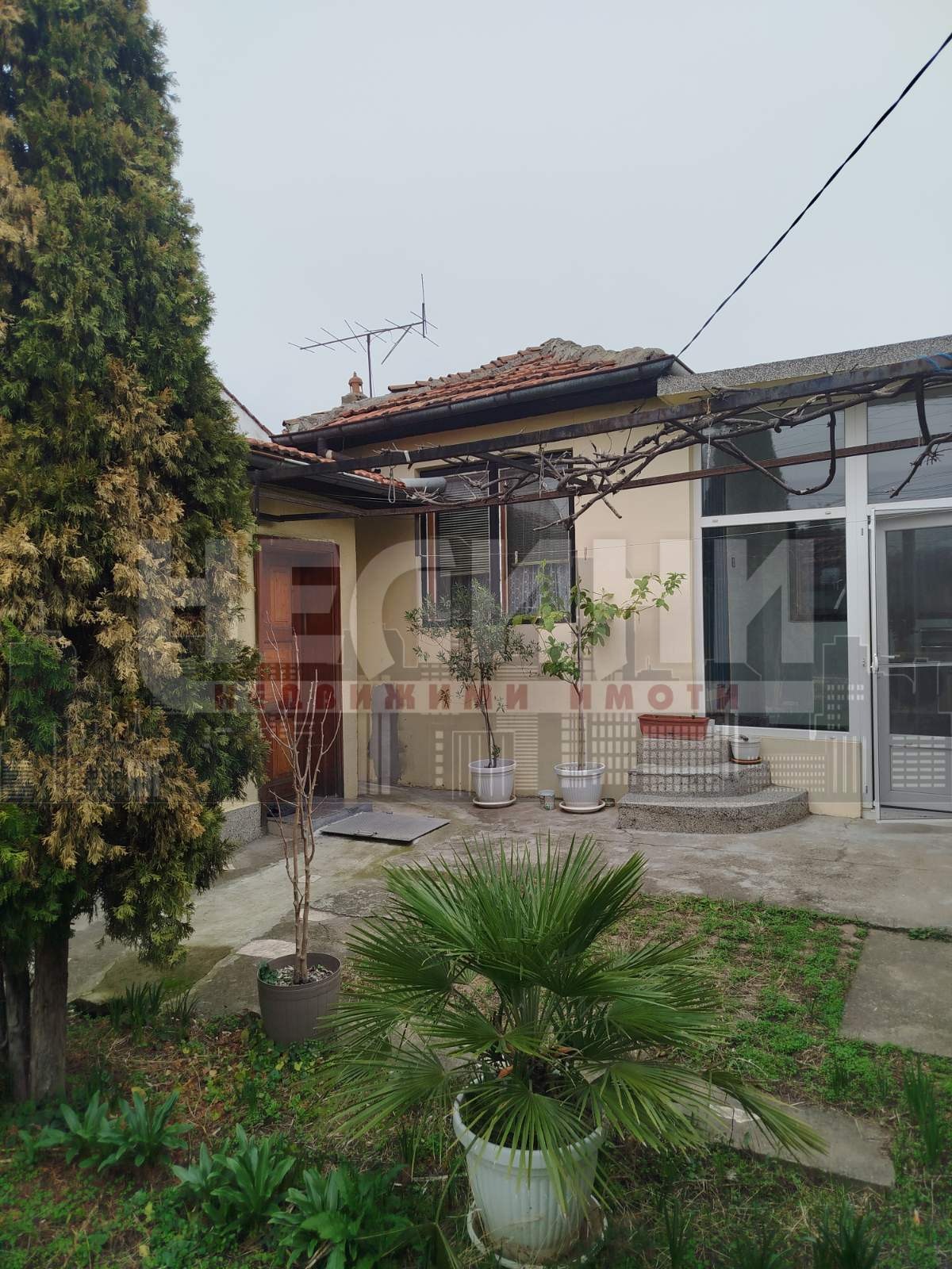 Продава КЪЩА, гр. Русе, Централен кооп. пазар