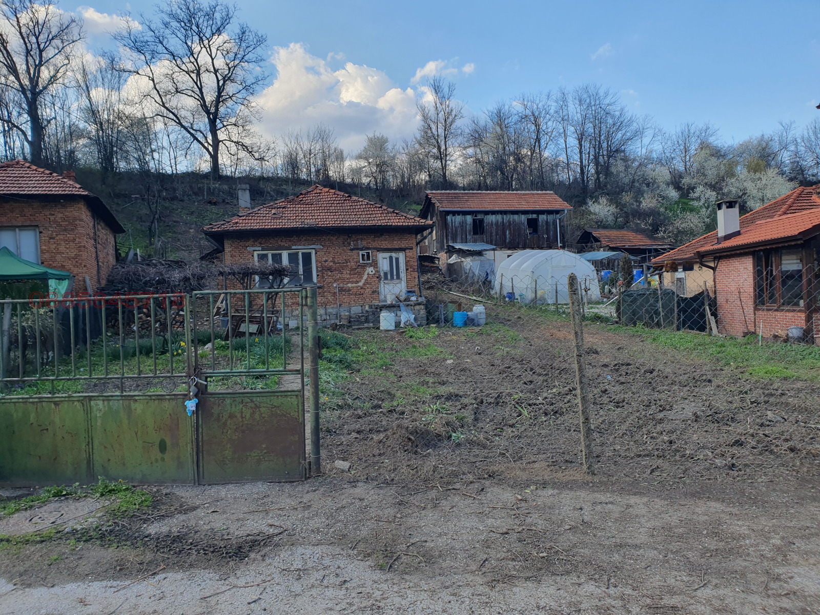 Продава ПАРЦЕЛ, гр. Троян, област Ловеч