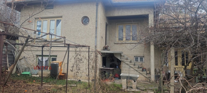 Продава КЪЩА в област Шумен, гр. Велики Преслав - 107 кв.м / 70 000 € » 136 908.10 лв., ИНТРА
