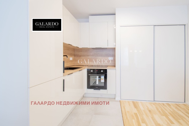 Na prodej  2 ložnice Sofia , Centar , 116 m2 | 45973354 - obraz [5]