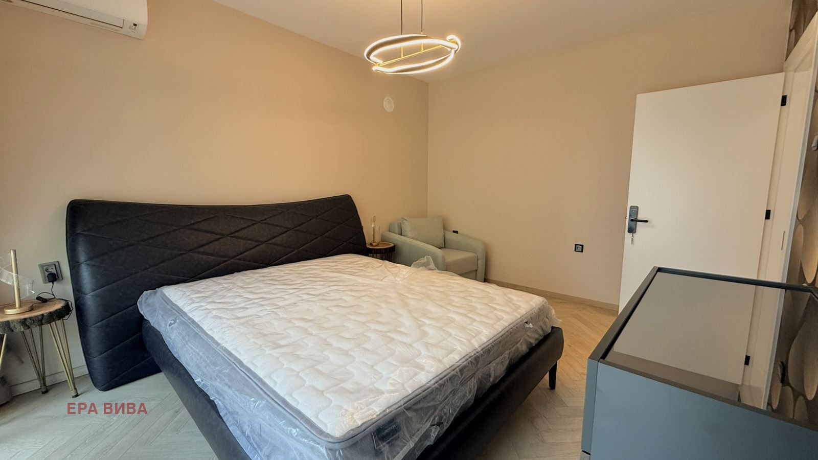 Продава 4-СТАЕН, гр. Варна, Централна поща, снимка 11 - Апартаменти - 55360243