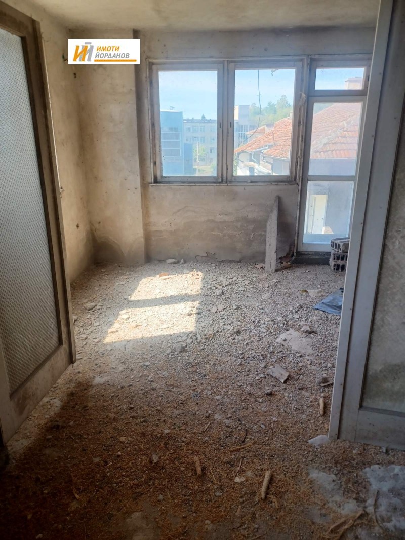 Продава ЕТАЖ ОТ КЪЩА в област Велико Търново, гр. Стражица - 135 кв.м / 25 000 € » 48 895.75 лв., ИМОТИ ЙОРДАНОВ ЕООД