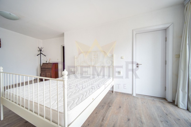 Продава КЪЩА, гр. Балчик, област Добрич, снимка 2 - Къщи - 53004453