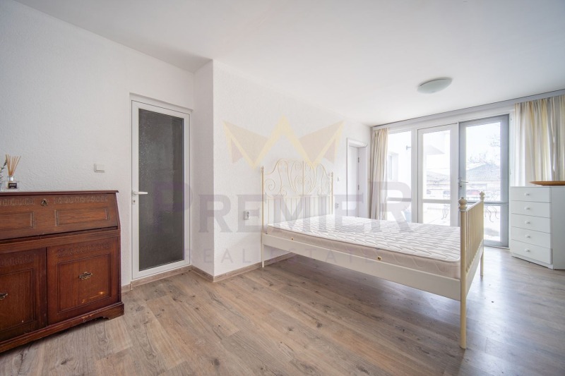 Продава КЪЩА, гр. Балчик, област Добрич, снимка 3 - Къщи - 53004453