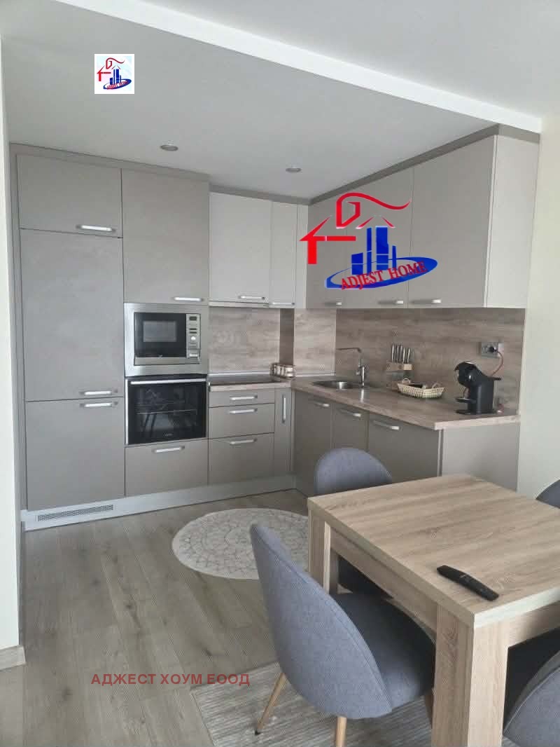Продава 2-СТАЕН, гр. Шумен, Пазара, снимка 3 - Апартаменти - 56170331