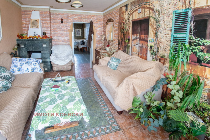 Продава  3-стаен град София , Разсадника , 84 кв.м | 99484242