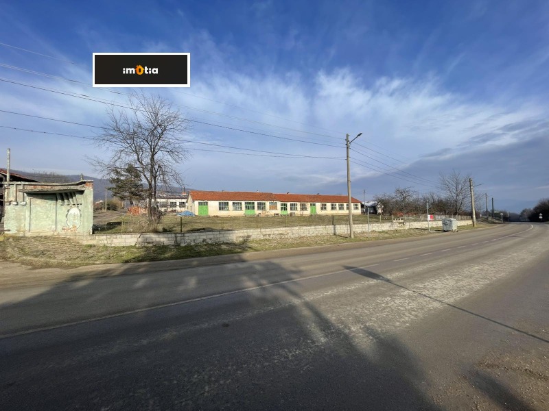 Продава ПРОМ. ПОМЕЩЕНИЕ, с. Борима, област Ловеч, снимка 2 - Производствени сгради - 53247820