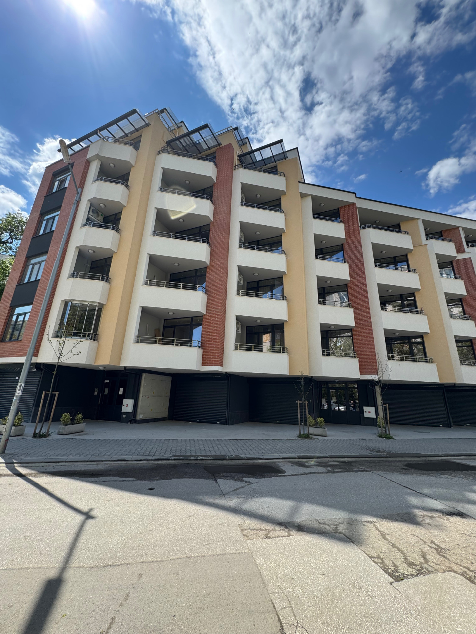 Продава ГАРАЖ, ПАРКОМЯСТО, гр. Пловдив, Тракия, снимка 3 - Гаражи и паркоместа - 55937961