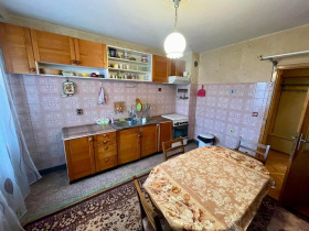 Продажба на четеристайни апартаменти в град Монтана - изображение 9 