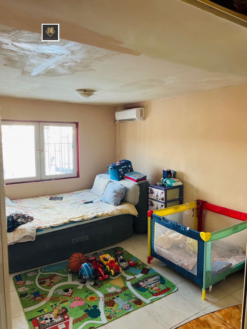 Продава  Къща, град София, Надежда 3 •  180 000 EUR • ID 21253417 — holmes.bg - [1] 
