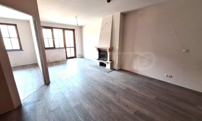 Продава 3-СТАЕН в област Благоевград, гр. Банско - 81 кв.м / 94 500 € » 184 825.94 лв., СУПРИММО ОФИСИ В СТРАНАТА