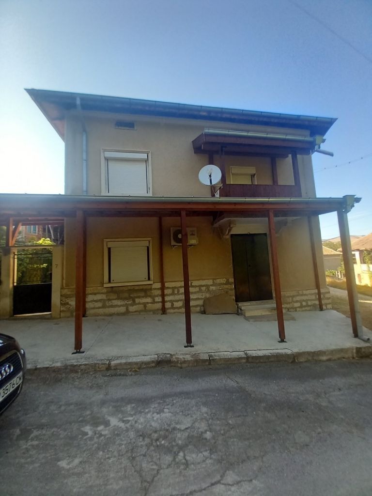 Продава КЪЩА, с. Царевец, област Враца, снимка 2 - Къщи - 55779813