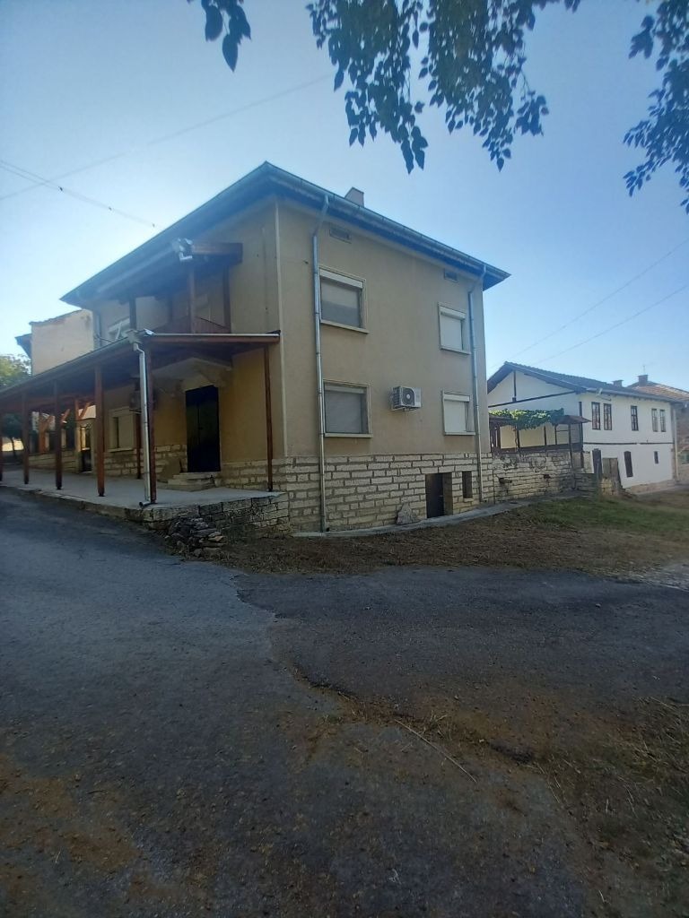 Продава КЪЩА, с. Царевец, област Враца