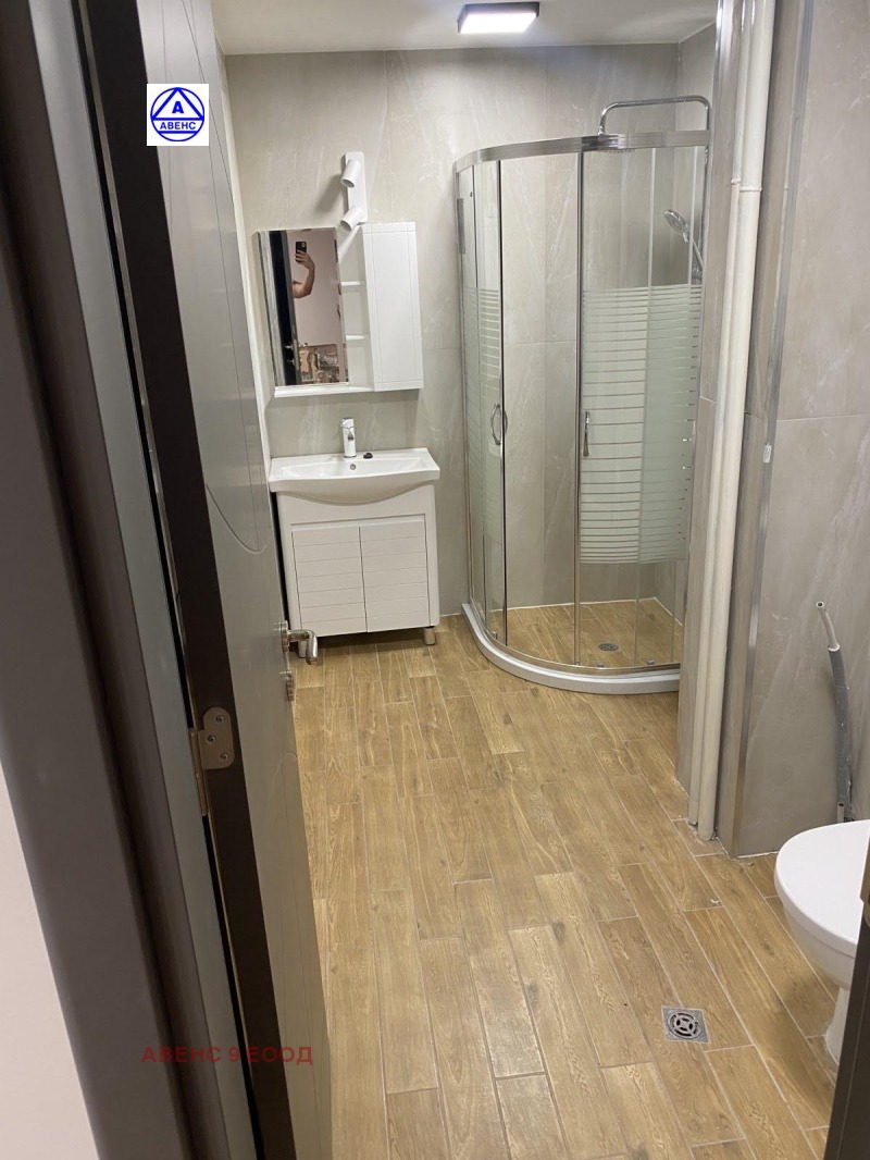 Продава 3-СТАЕН в град Плевен, Идеален център - 74 кв.м / 130 000 € » 254 257.90 лв., АВЕНС 9 ЕООД
