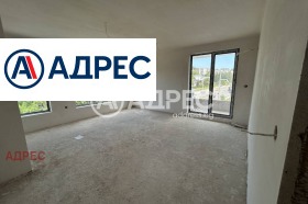 2 slaapkamers Vazrazjdane 1, Varna