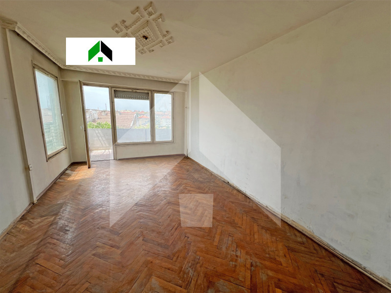 Продава  2-стаен, област Шумен, гр. Нови пазар • 90 000 лв. • ID 19050239 — holmes.bg - [1] 