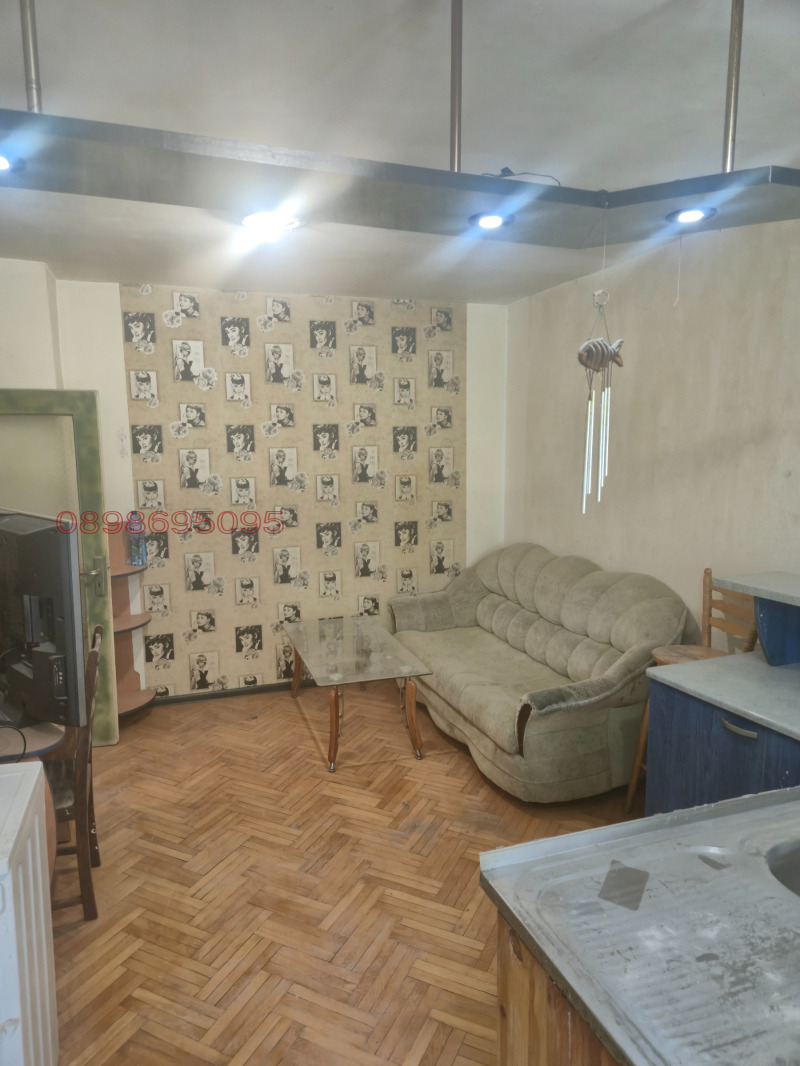 Продава 2-СТАЕН, гр. Перник, Изток, снимка 10 - Апартаменти - 52785271