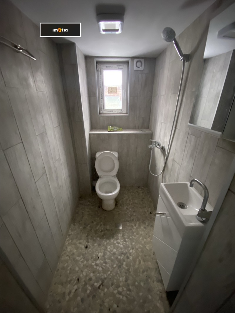 Продава КЪЩА, гр. Априлци, област Ловеч, снимка 14 - Къщи - 52752058