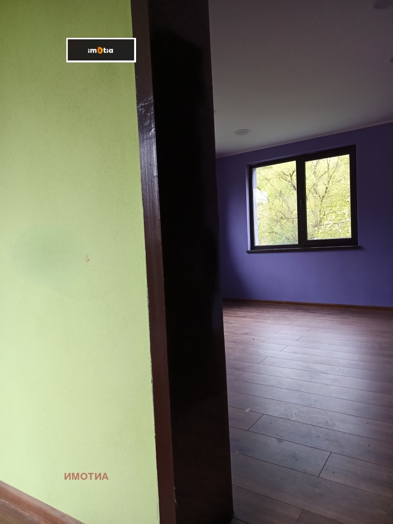 Продава КЪЩА, гр. Априлци, област Ловеч, снимка 11 - Къщи - 52752058