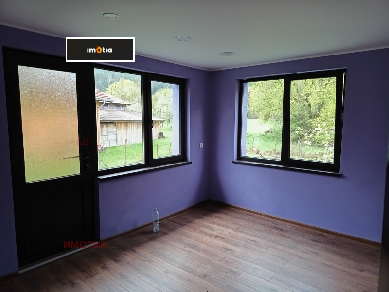 Продава КЪЩА, гр. Априлци, област Ловеч, снимка 4 - Къщи - 52752058