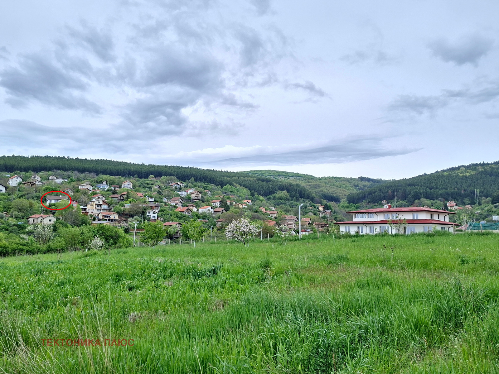 Продава КЪЩА, с. Градец, област София област