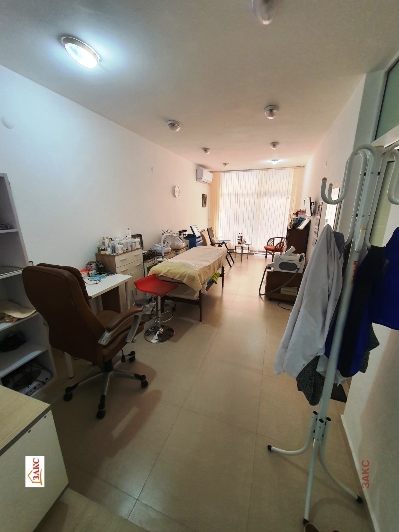 Продава ОФИС в град Кърджали, Център - 100 кв.м / 62 000 € » 121 261.46 лв., ЗАКС