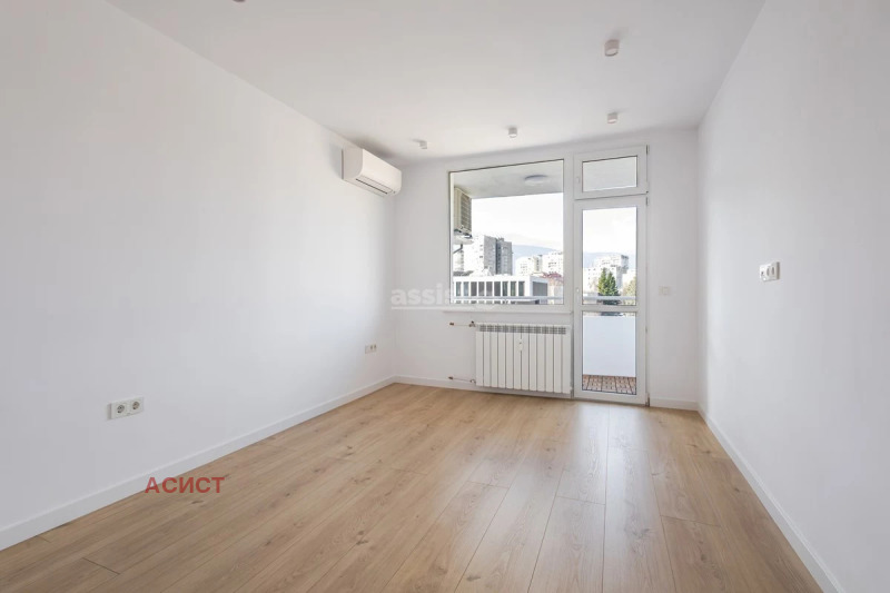 Продава 4-СТАЕН, гр. София, Изгрев, снимка 5 - Апартаменти - 53591644