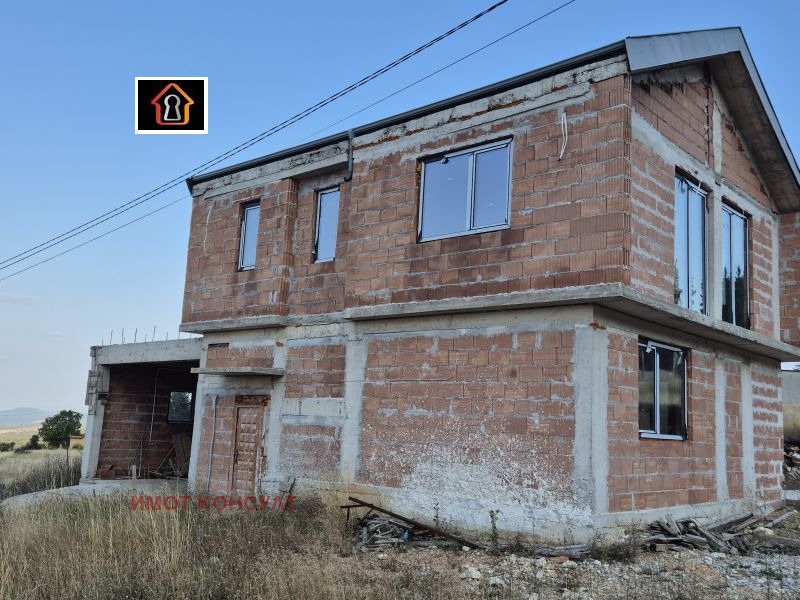 Продава  Къща, област Враца, с. Челопек •  137 900 € • ID 47062849 — holmes.bg - [1] 