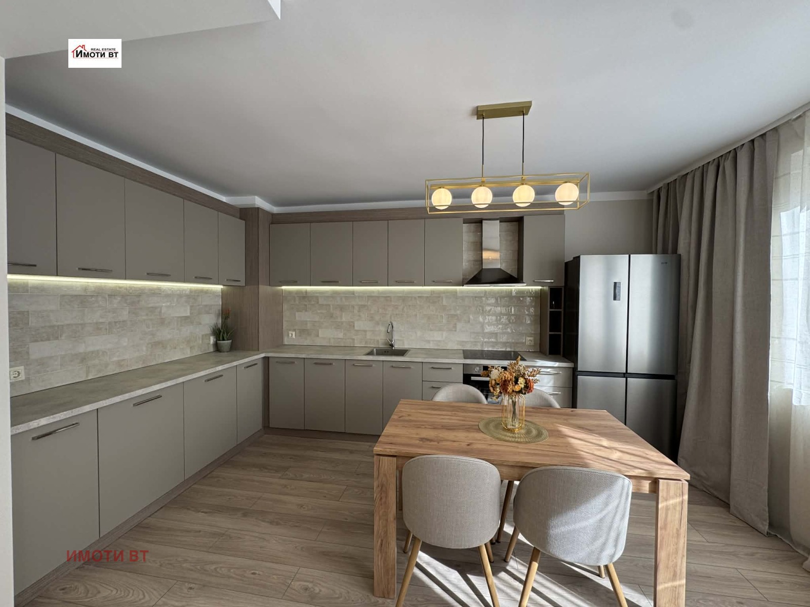 Продава 2-СТАЕН, гр. Велико Търново, Колю Фичето, снимка 3 - Апартаменти - 53783677