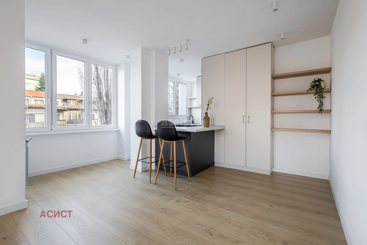 Продава 4-СТАЕН, гр. София, Изгрев, снимка 2 - Апартаменти - 53591644