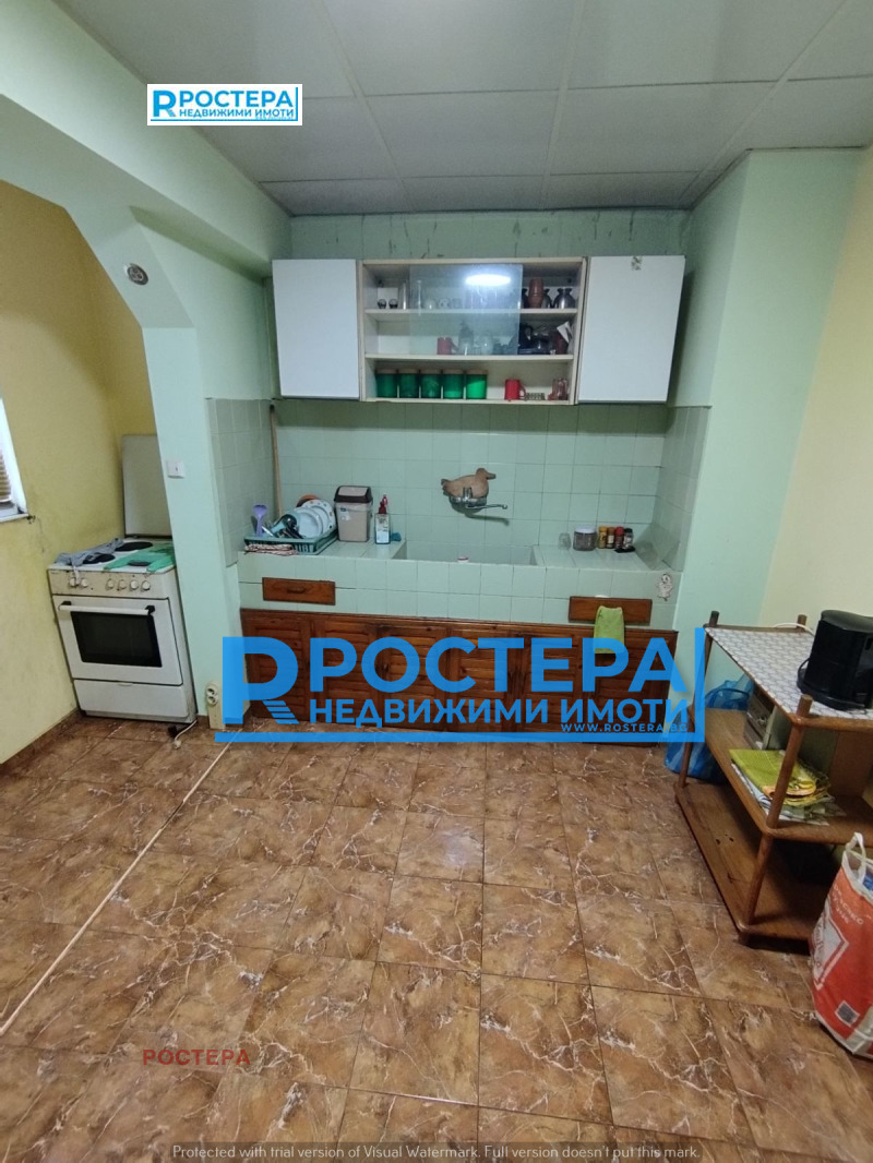 Продава 3-СТАЕН, гр. Търговище, Запад 2, снимка 2 - Апартаменти - 52990558