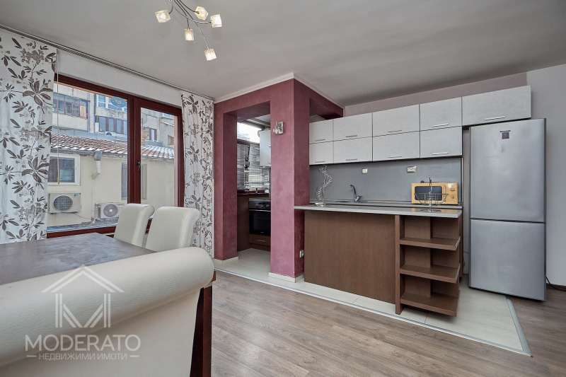 Продава 3-СТАЕН, гр. Бургас, Център, снимка 2 - Апартаменти - 53106548