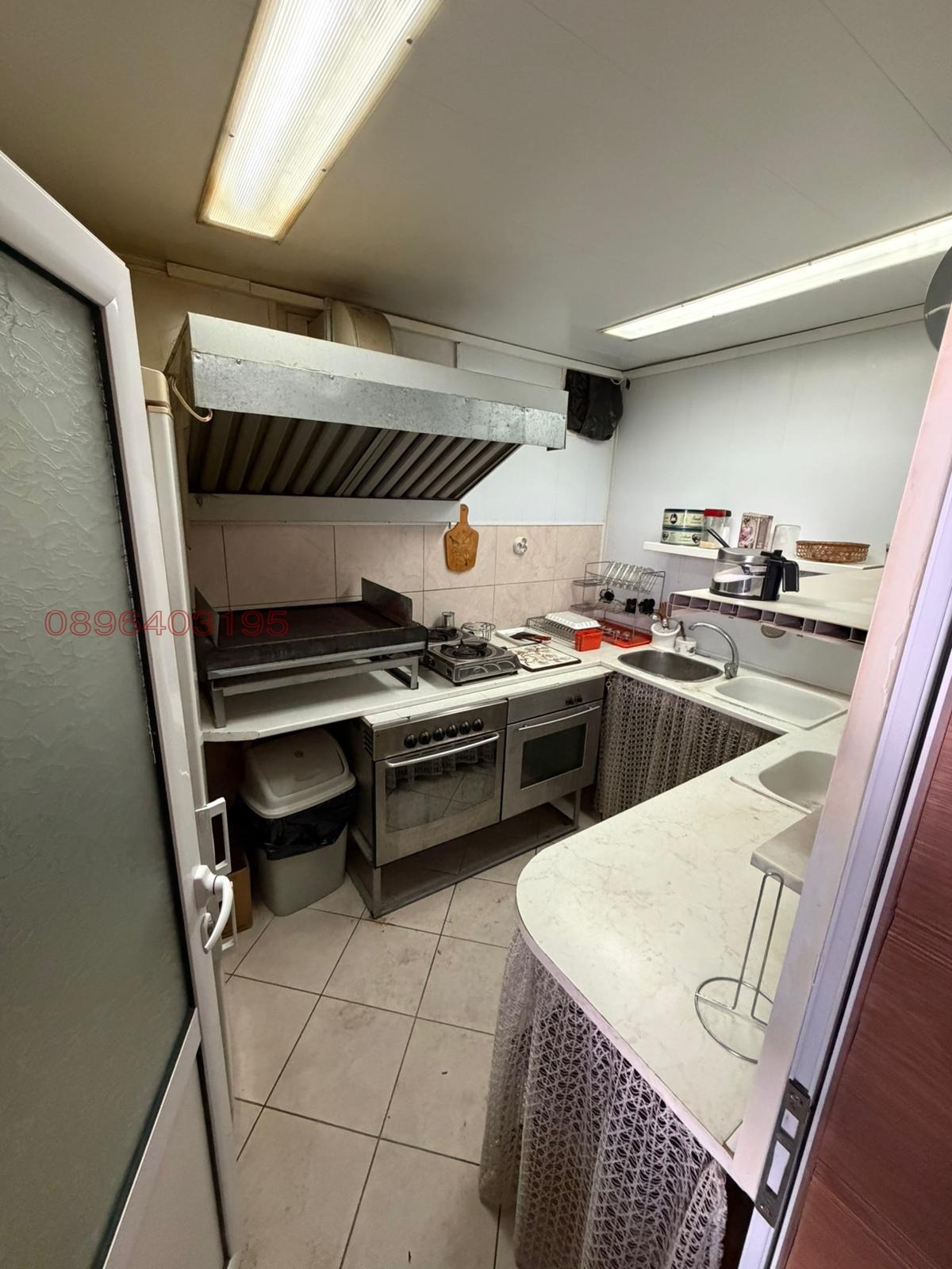 Продава ЗАВЕДЕНИЕ, гр. Левски, област Плевен, снимка 7 - Заведения - 54106146