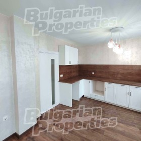 3-стаен град Варна, Колхозен пазар