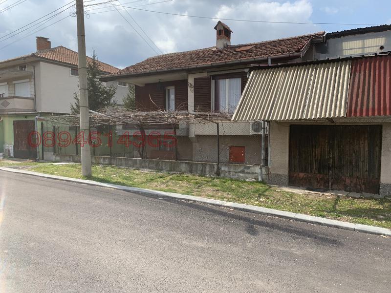Продава  Къща област Пловдив , с. Кочево , 550 кв.м | 76827190