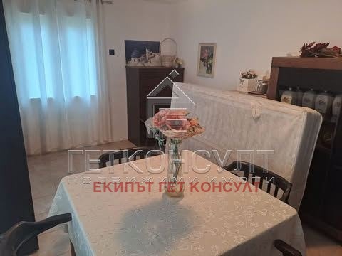 Продава КЪЩА, гр. Белослав, област Варна, снимка 3 - Къщи - 48844596