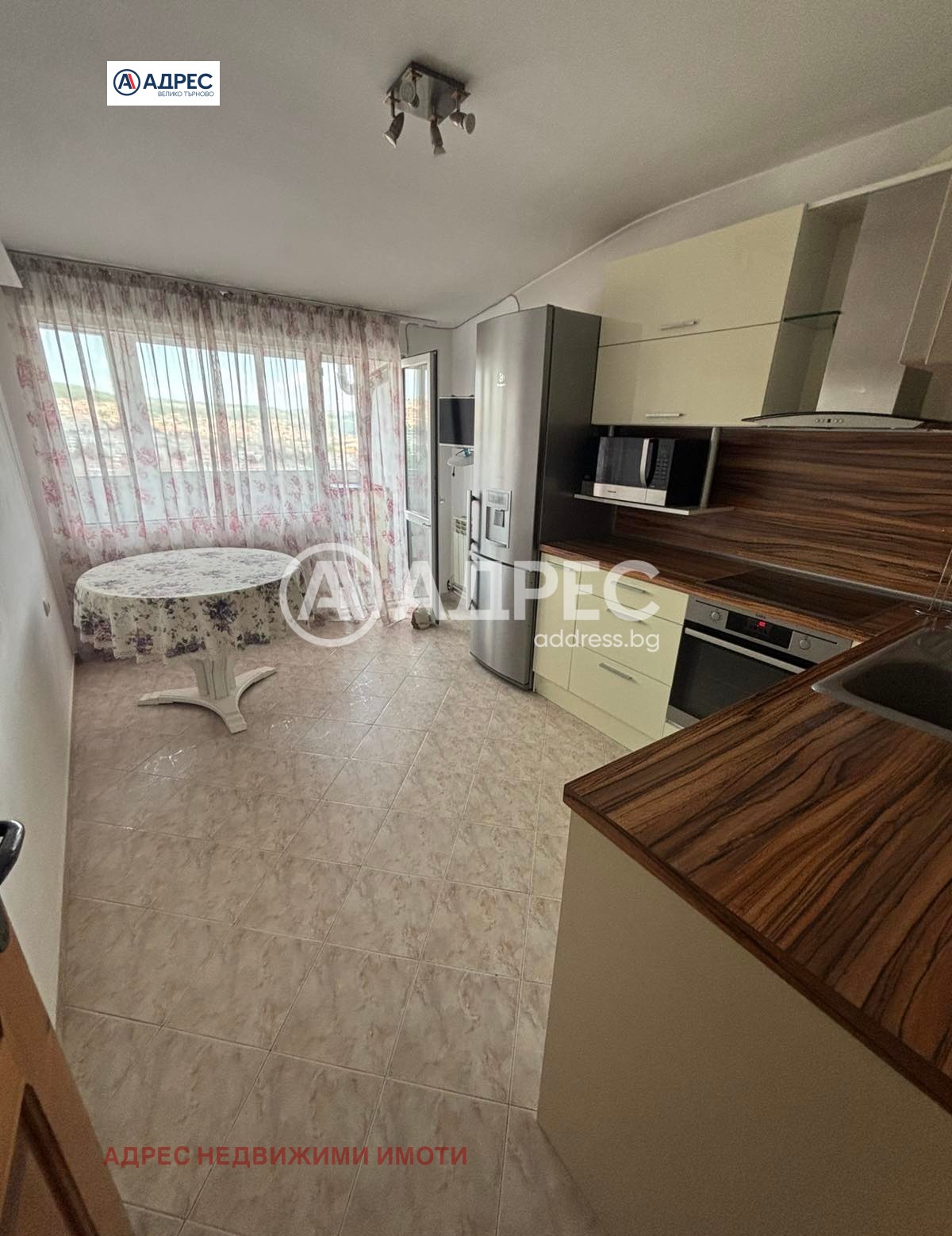 Продава 3-СТАЕН, гр. Велико Търново, Зона Б, снимка 2 - Апартаменти - 55329960