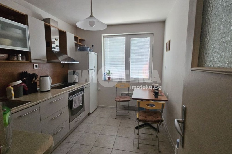 In vendita  2 camere da letto Varna , Chataldga , 80 mq | 96318356 - Immagine [2]