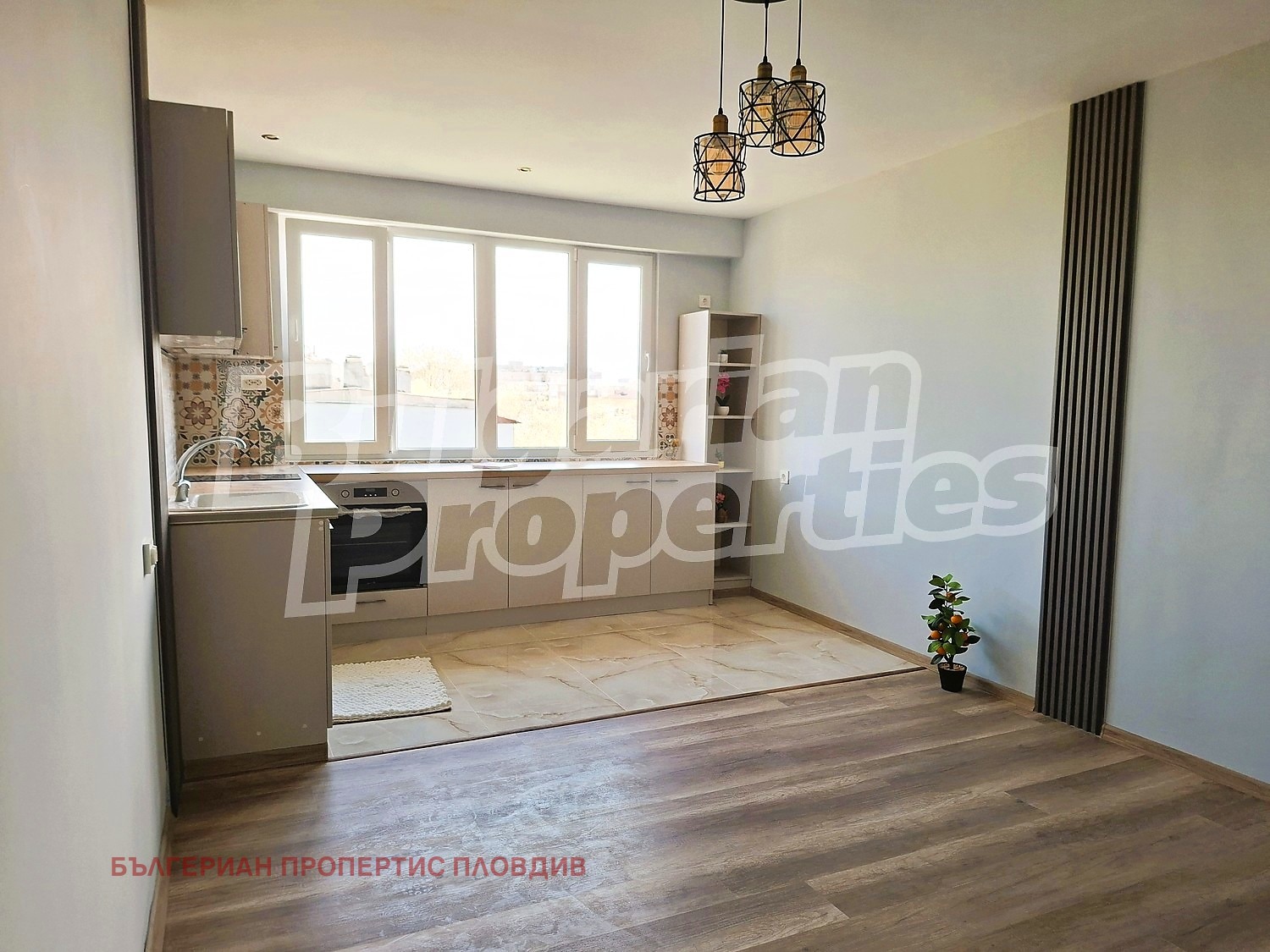 Продава 3-СТАЕН, гр. Пловдив, Въстанически