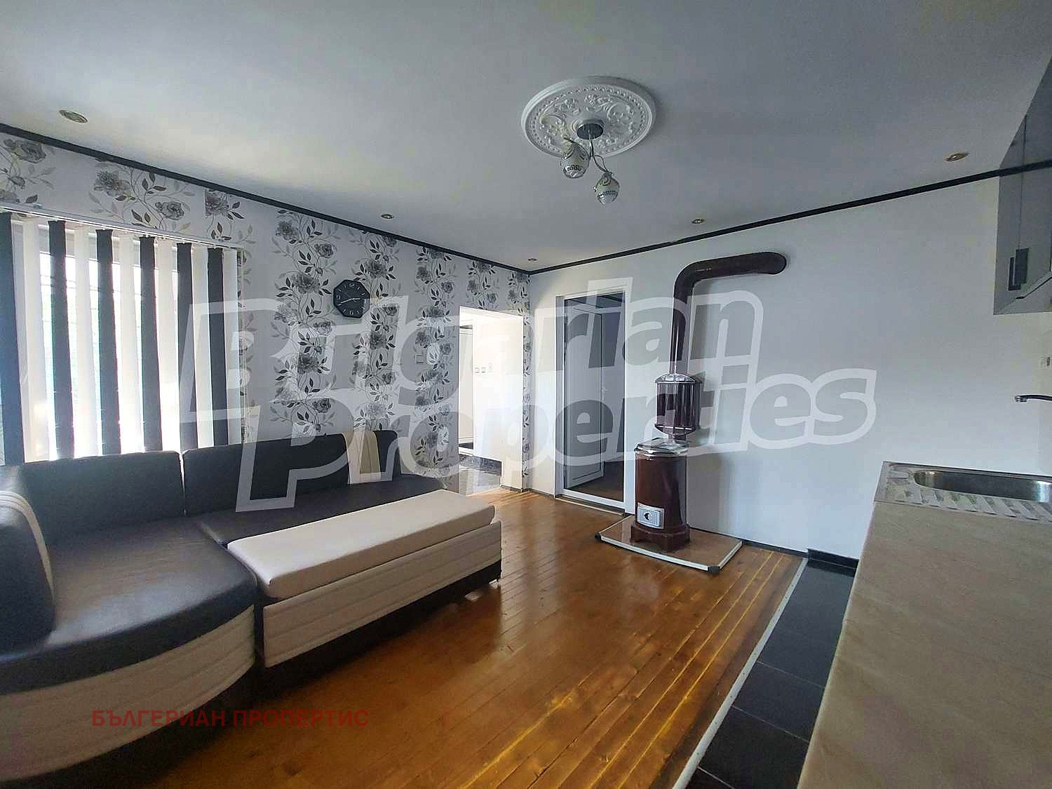 Продава КЪЩА, с. Лесово, област Ямбол, снимка 16 - Къщи - 46684326