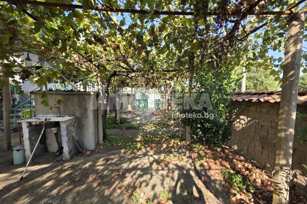Продава КЪЩА, с. Борец, област Пловдив, снимка 12 - Къщи - 56633053