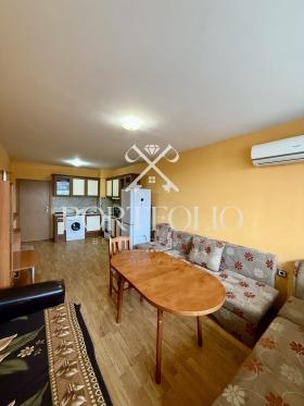 2 bedroom Lazur, Burgas 4