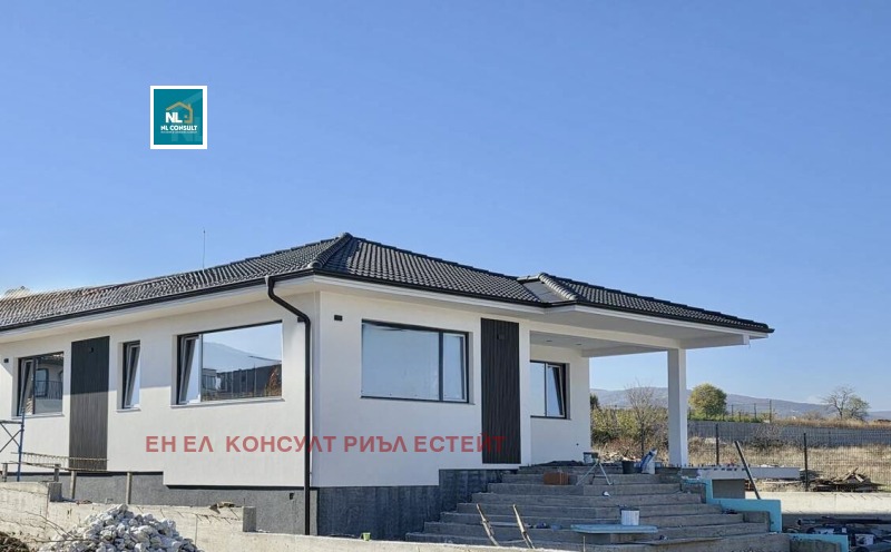 Продава КЪЩА, с. Белащица, област Пловдив, снимка 2 - Къщи - 52543160
